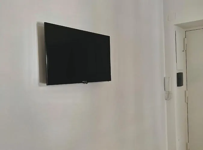 Zara - Free Parking * 나폴리